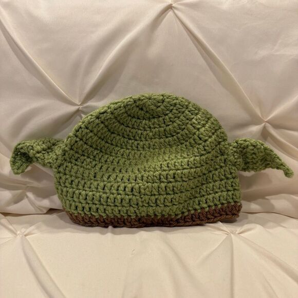 Handmade Toddler / Preschool Star Wars Baby Yoda Knit Hat and Scarf Set NEW - Picture 4 of 5